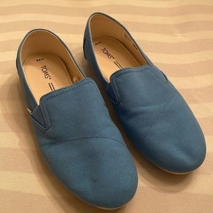 TOMS 8.5 Women’s Carolina Blue Canvas Flats